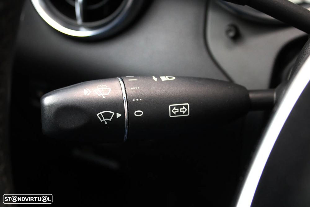 Mercedes-Benz SLK 250 (BlueEFFICIENCY) 7G-TRONIC - 36