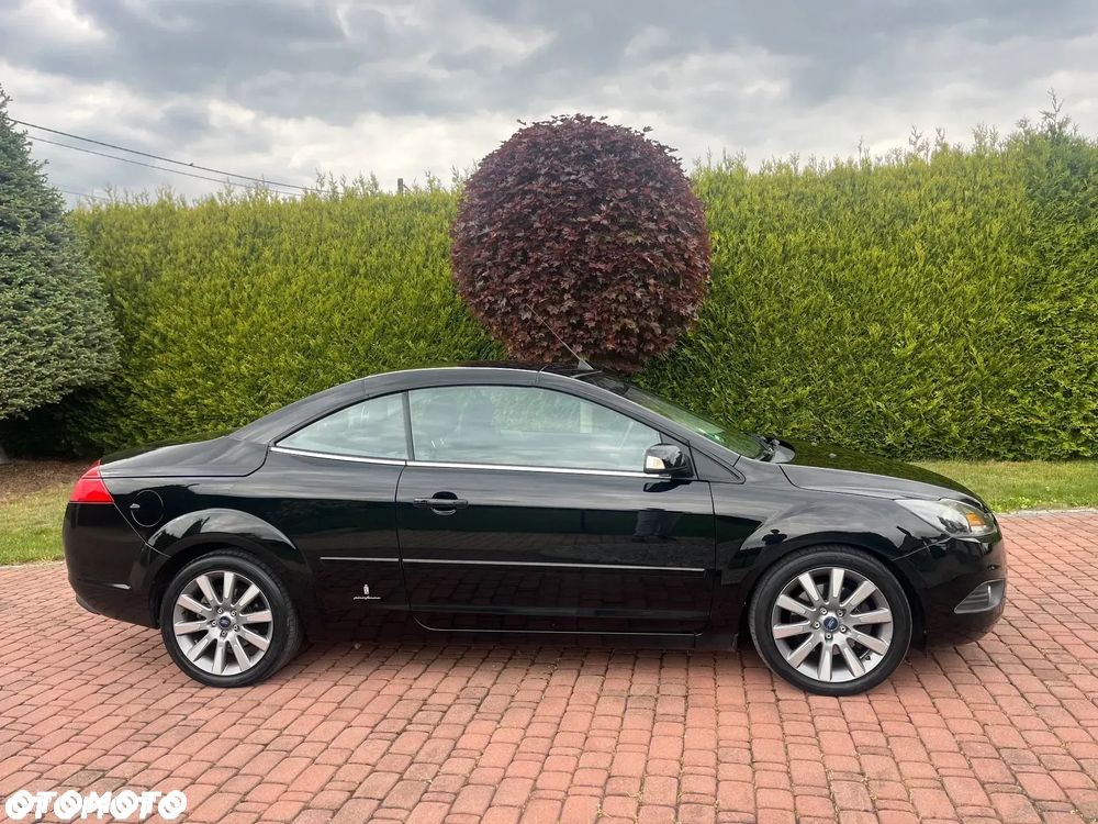 Ford Focus Coupe-Cabriolet 2.0 16V Black Magic - 6
