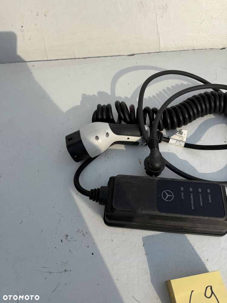 ŁADOWARKA DO SAMOCHODÓW ELEKTRYCZNYCH MERCEDES A0005838502 - 2