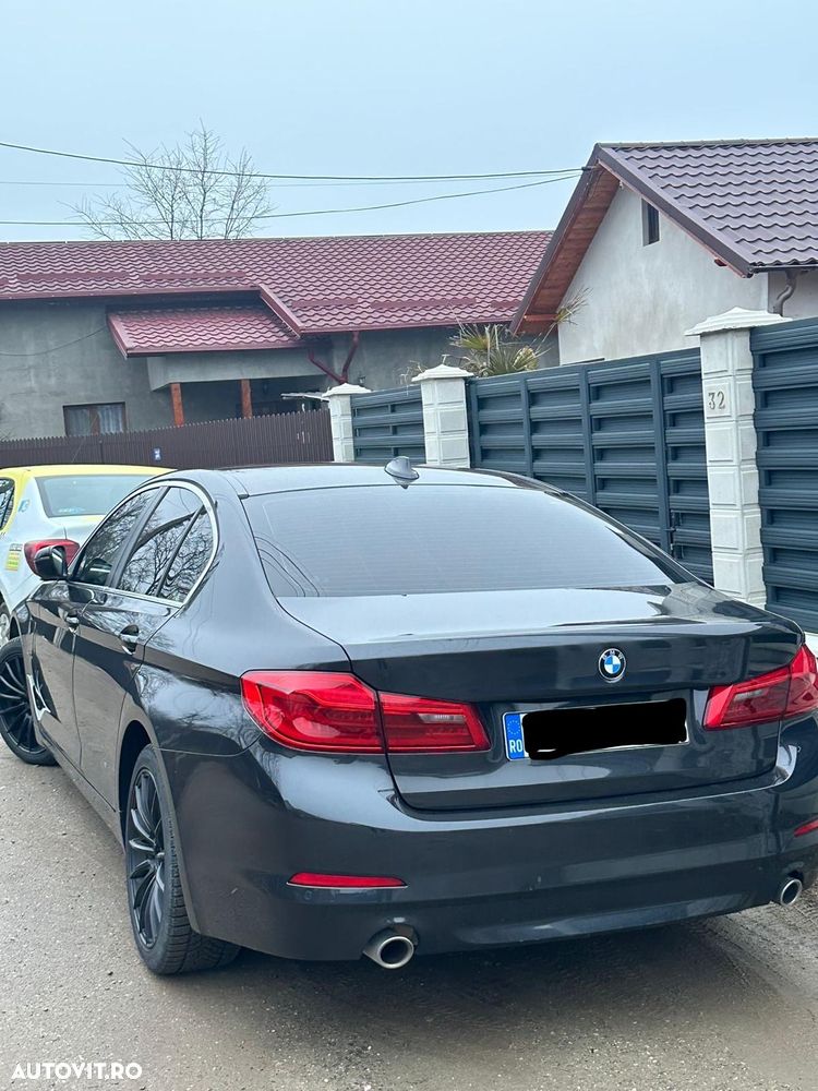 BMW Seria 5 520i Aut. - 2
