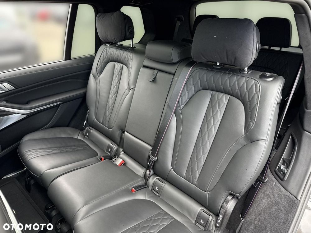 BMW X7 - 17