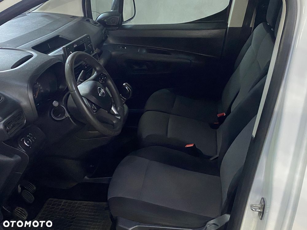 Opel COMBO - 8