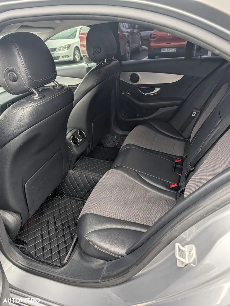 Mercedes-Benz C - 19