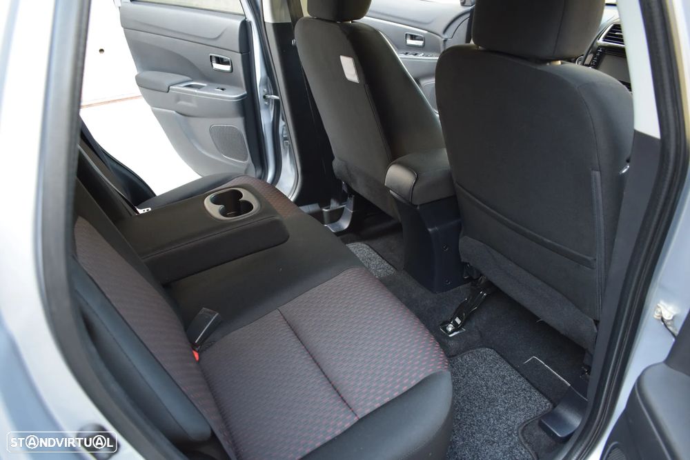 Mitsubishi ASX 1.6 DI-D Intense Black Edition - 8