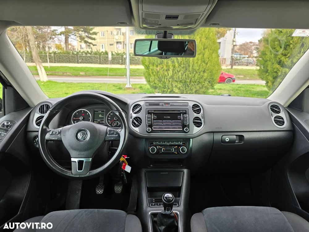 Volkswagen Tiguan 2.0 TDI DPF BlueMotion Technology Sport & Style - 12