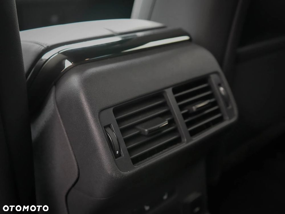 Land Rover Range Rover Velar 2.0 D200 mHEV Dynamic SE - 30