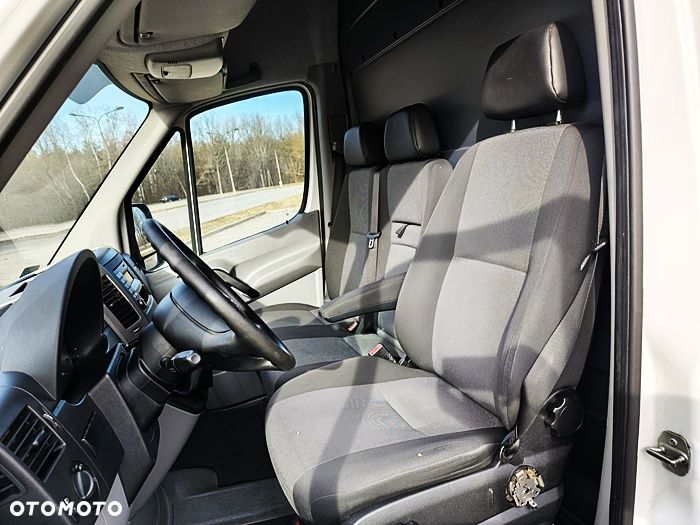 Volkswagen Crafter - 26