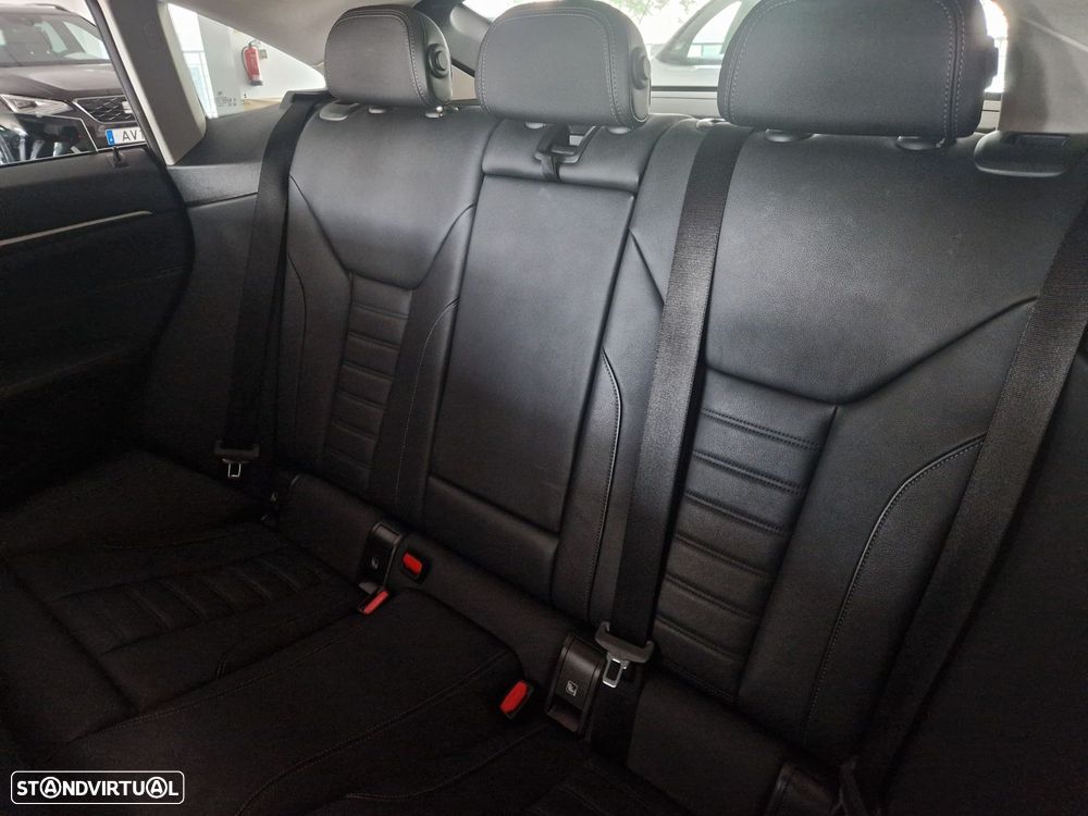 BMW i4 eDrive40 - 18