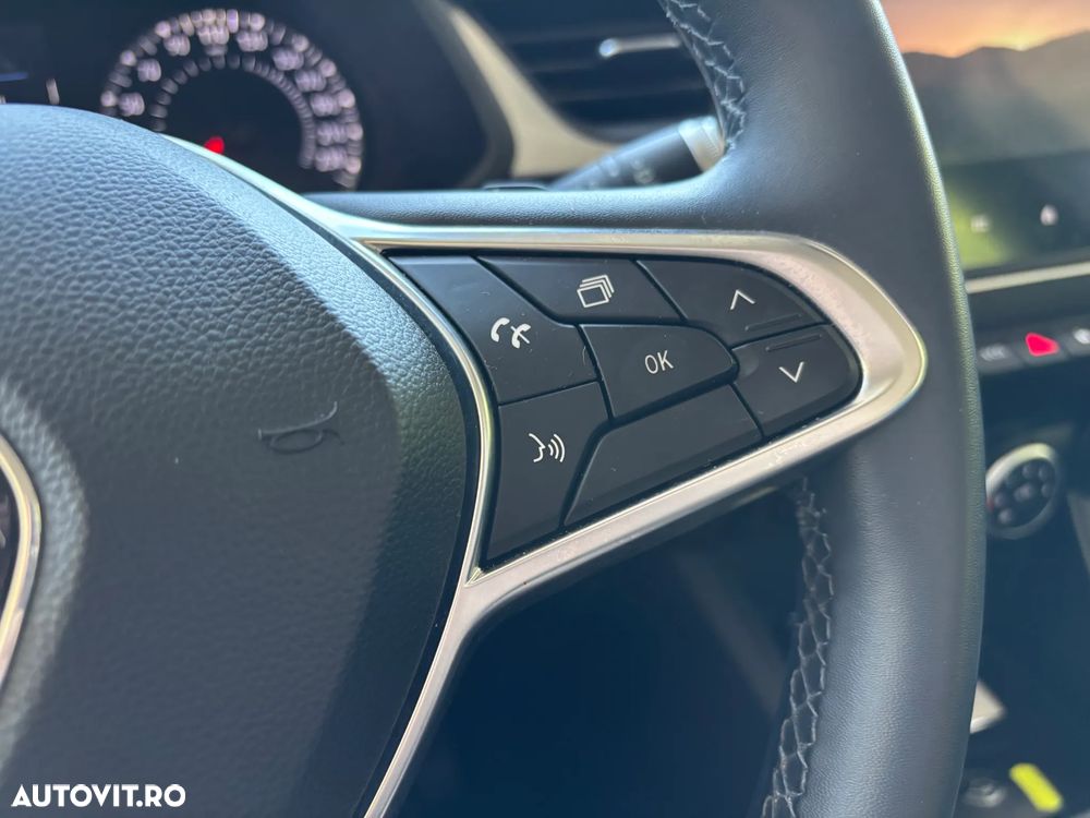 Renault Captur TCe Mild Hybrid 140 EDC GPF TECHNO - 17