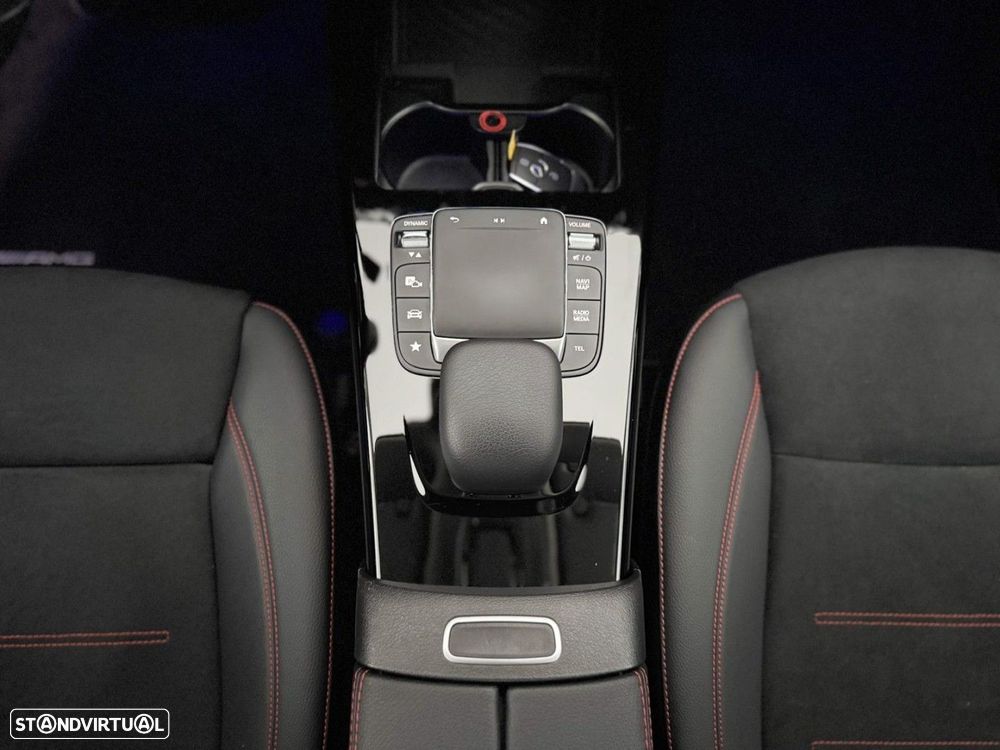 Mercedes-Benz A 250 e AMG Line - 8