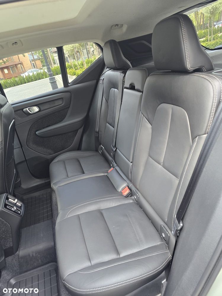 Volvo XC 40 B5 B AWD Momentum Pro - 13