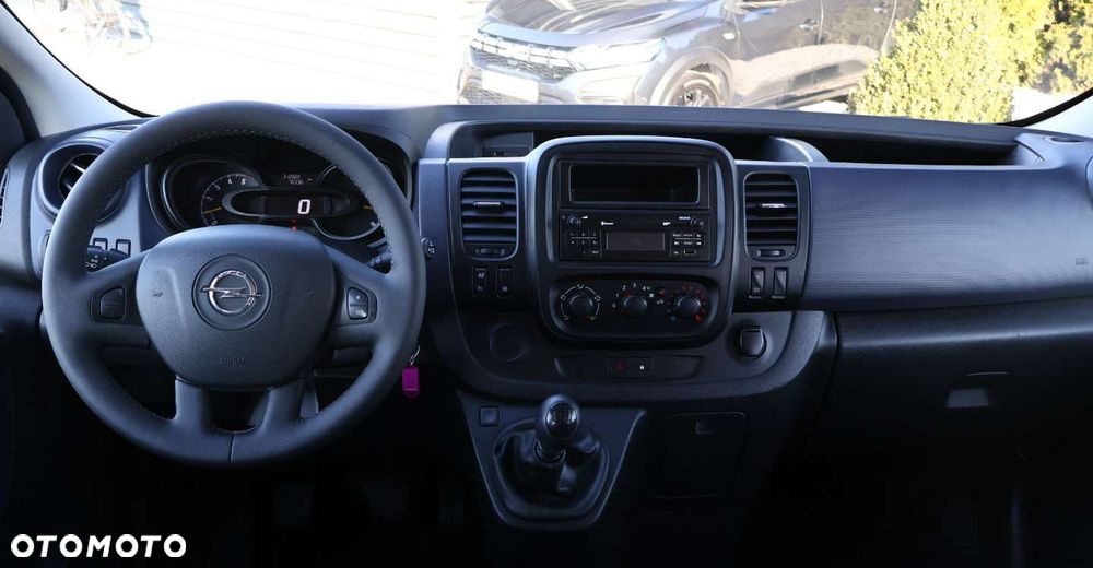 Opel Vivaro - 12