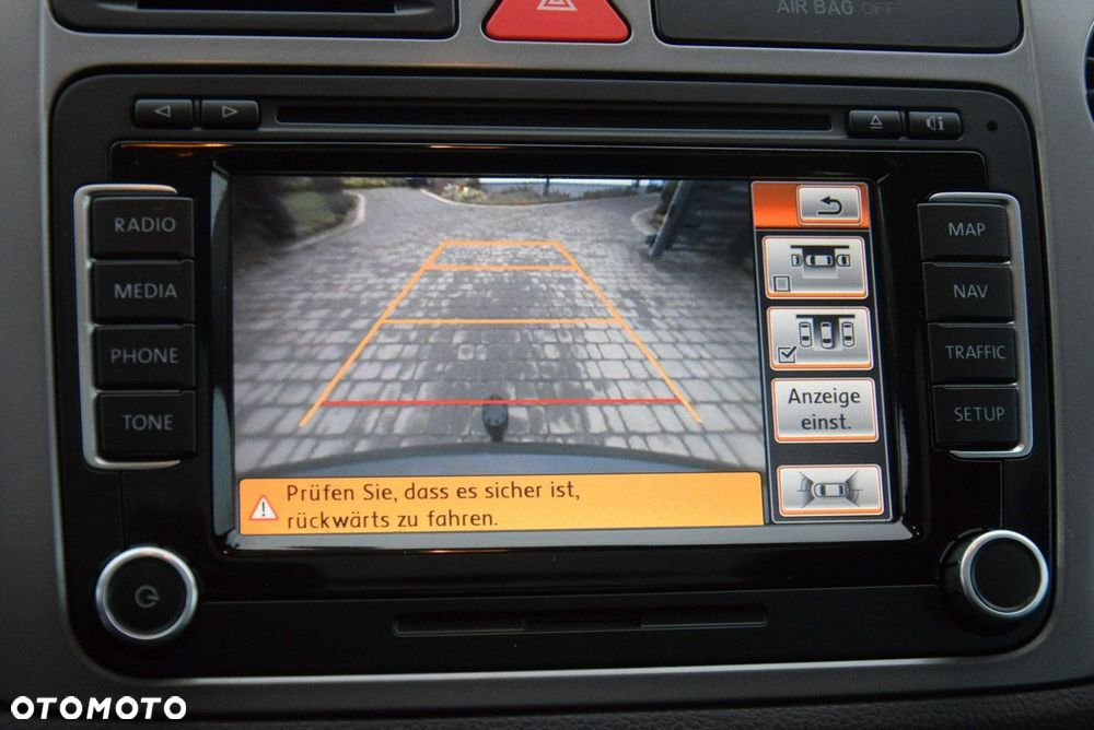 Volkswagen Tiguan 2.0 TDI DPF BlueMotion Technology Sport & Style - 38