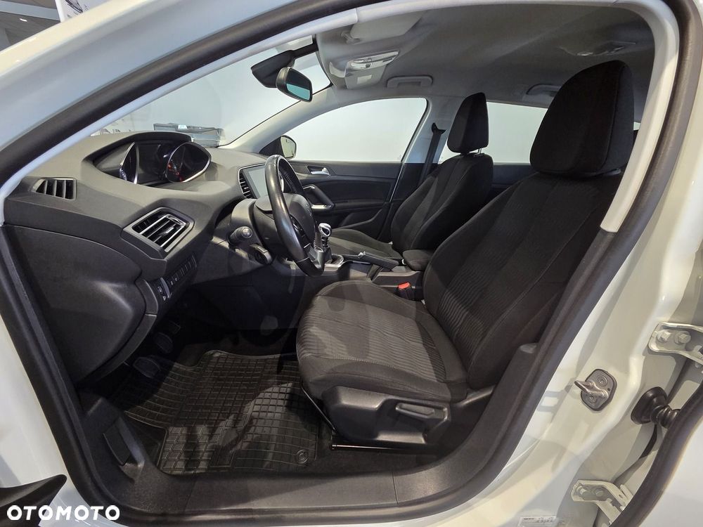 Peugeot 308 1.2 PureTech Active S&S - 11