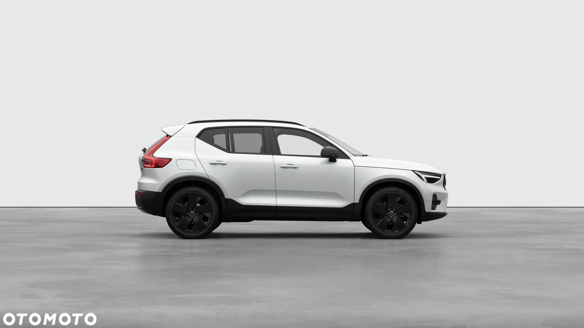 Volvo XC 40 B4 Plus Black Edition - 4
