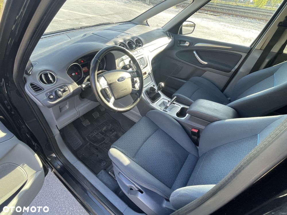 Ford S-Max - 9