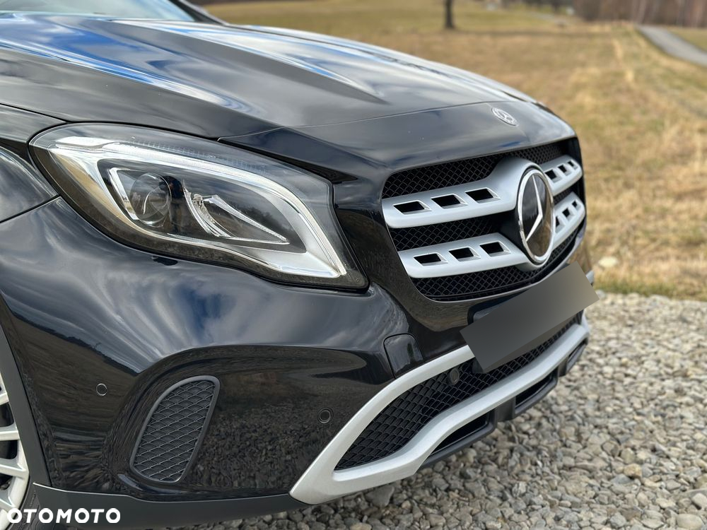 Mercedes-Benz GLA 220 d 4-Matic Style - 3