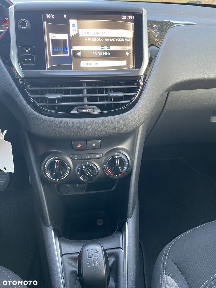 Peugeot 208 e-HDi 92 Stop&Start Style - 18
