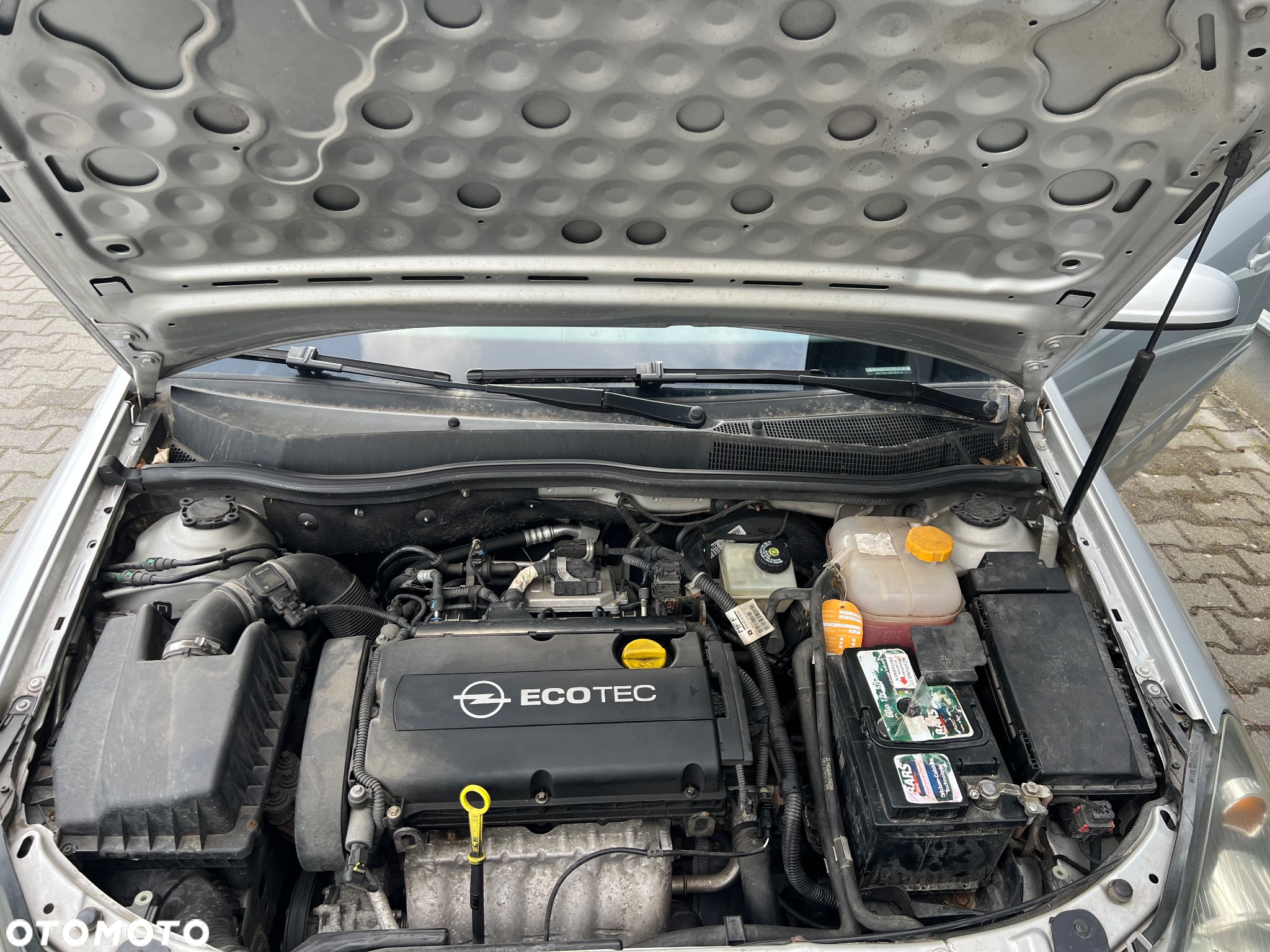 Opel Astra GTC 1.8 Edition - 9