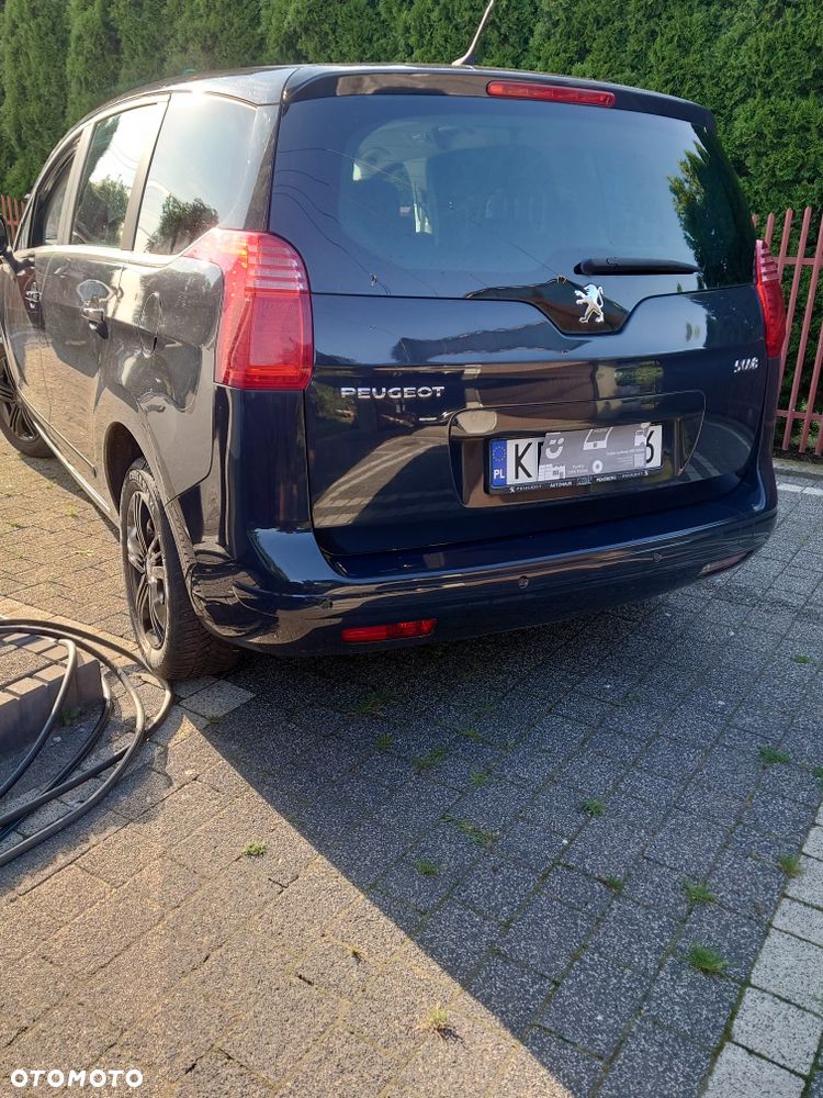 Peugeot 5008 - 4