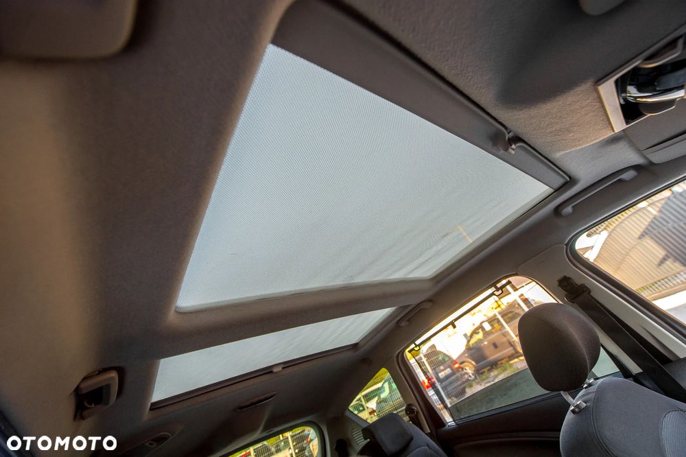 Ford S-Max 2.5 Titanium - 21