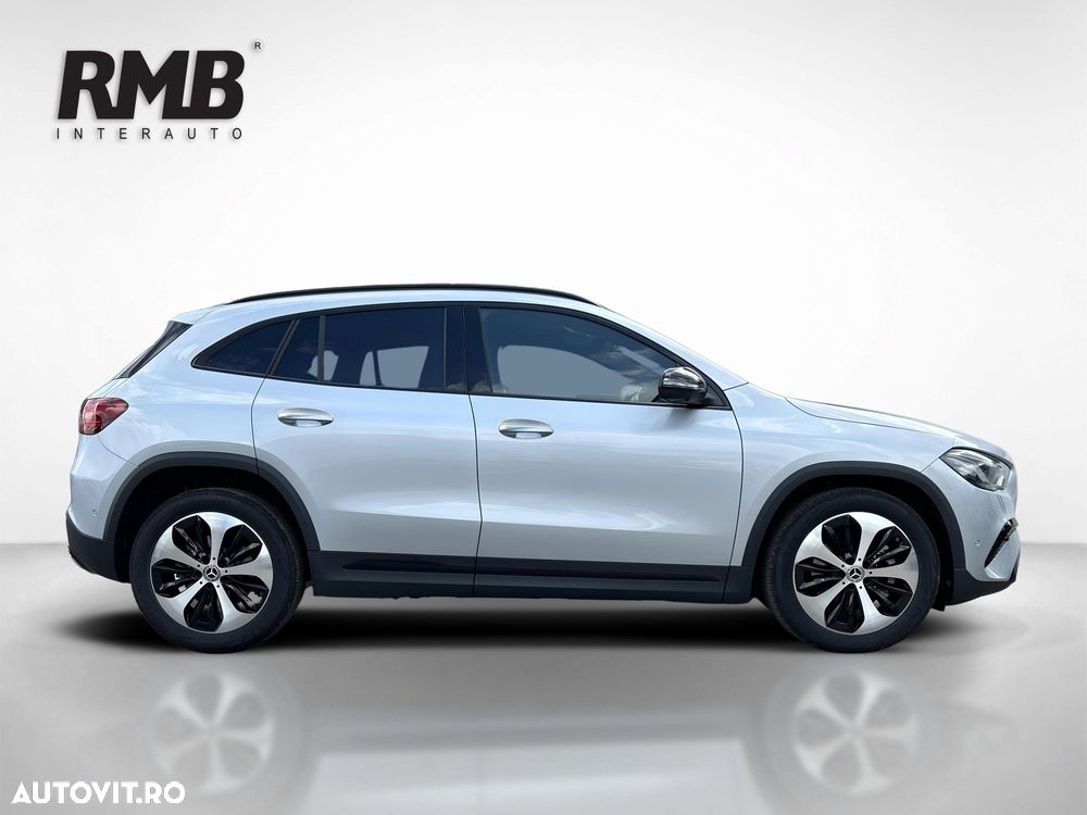 Mercedes-Benz GLA 220 4MATIC MHEV - 7