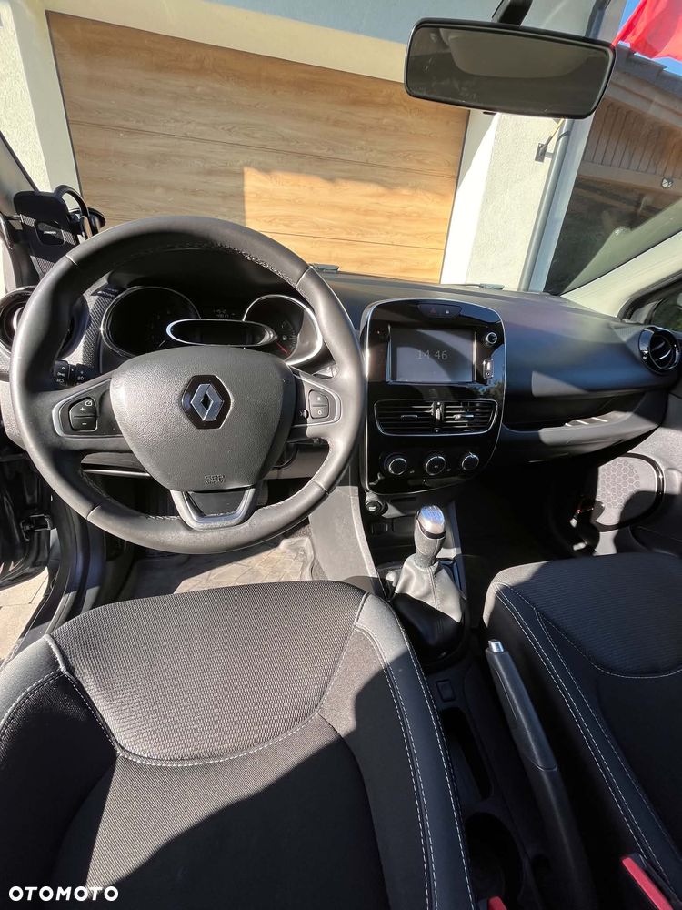 Renault Clio - 11