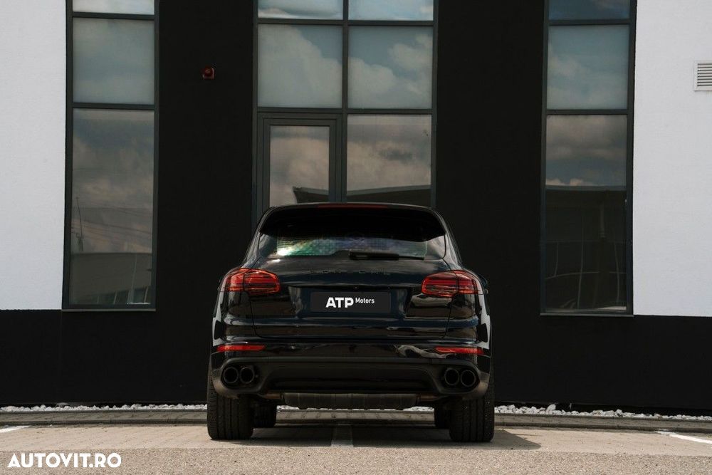 Porsche Cayenne - 28