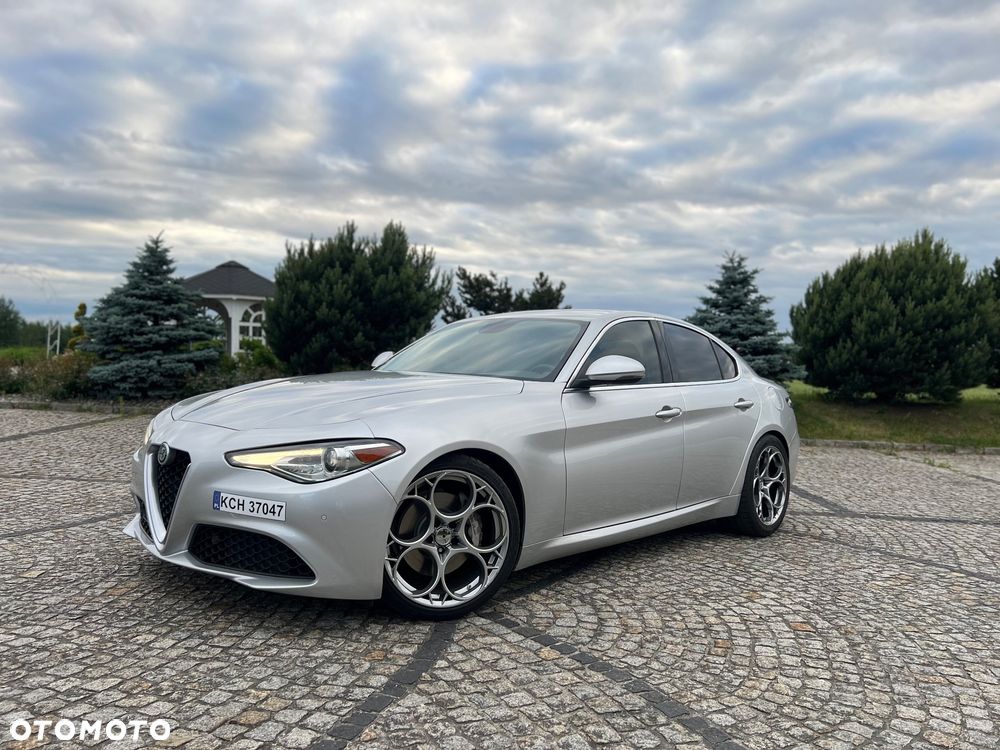 Alfa Romeo Giulia 2.0 Turbo 16V AT8 Veloce Ti - 4