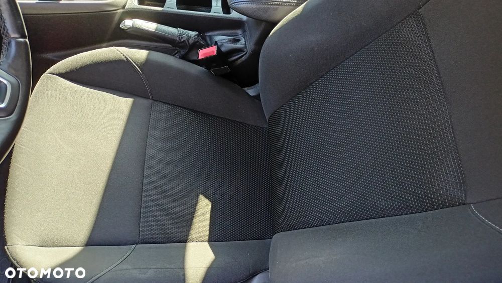 Ford Focus 1.6 SYNC Edition - 9
