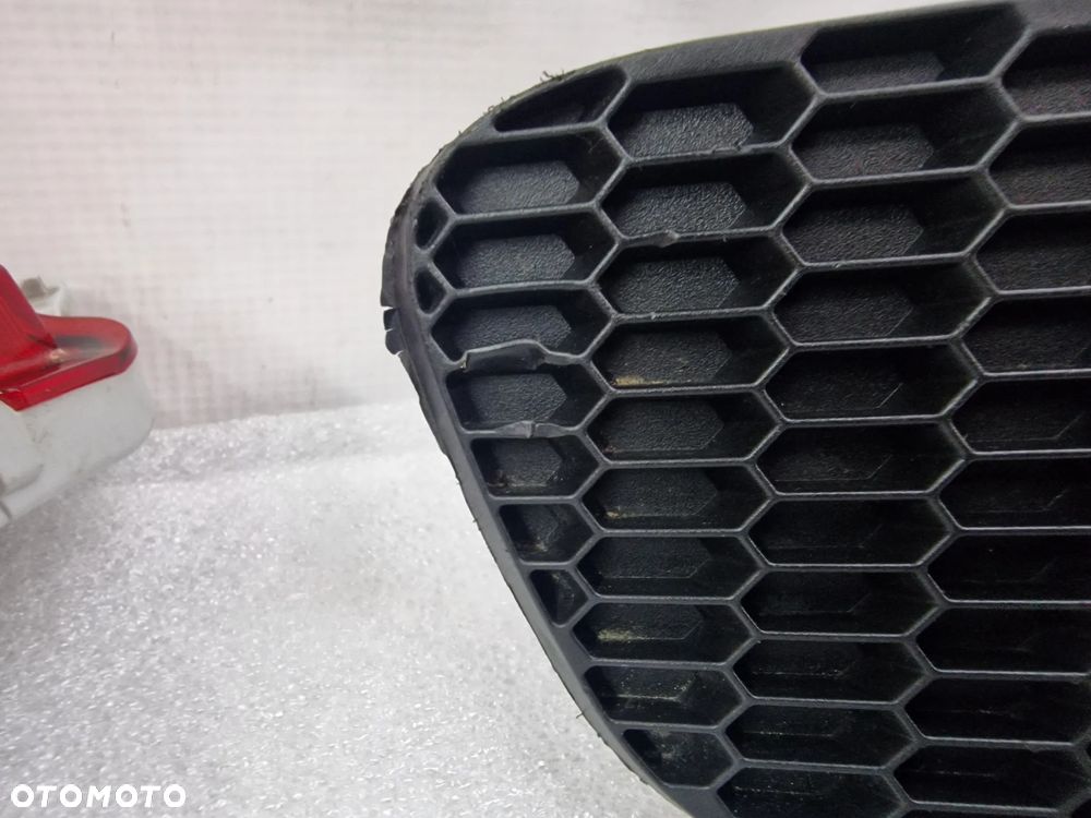 NISSAN ALMERA N16 LIFT 02- KRATKA ŚRODKOWA , NR 62254BN700 / 9555M010 , NR AUKCJI KR523 - 4