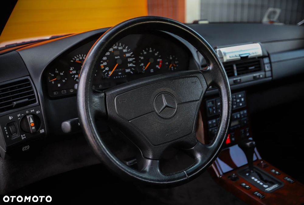 Mercedes-Benz SL - 19