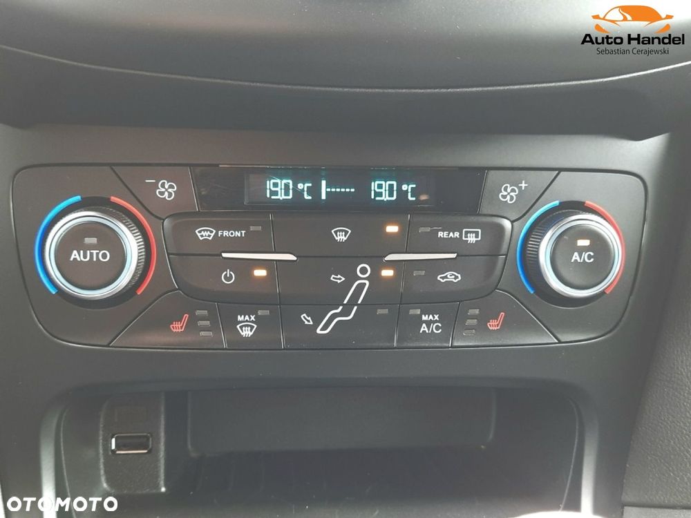 Ford Focus 1.5 EcoBoost STart-Stopp-System ST-LINE - 37