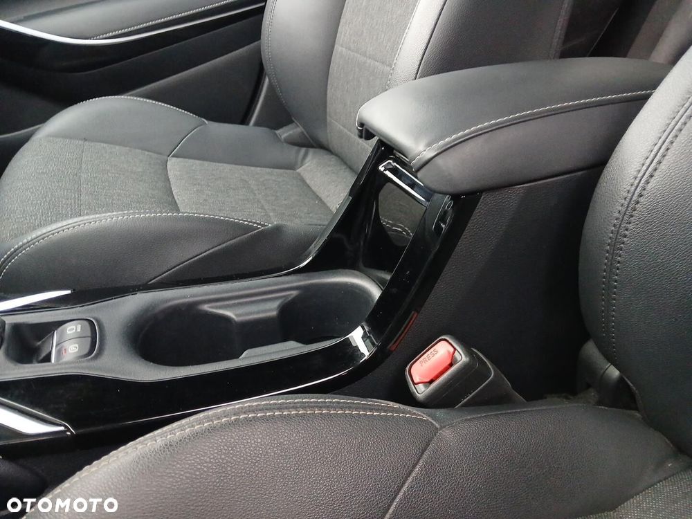 Toyota Corolla 1.8 Hybrid Comfort - 34
