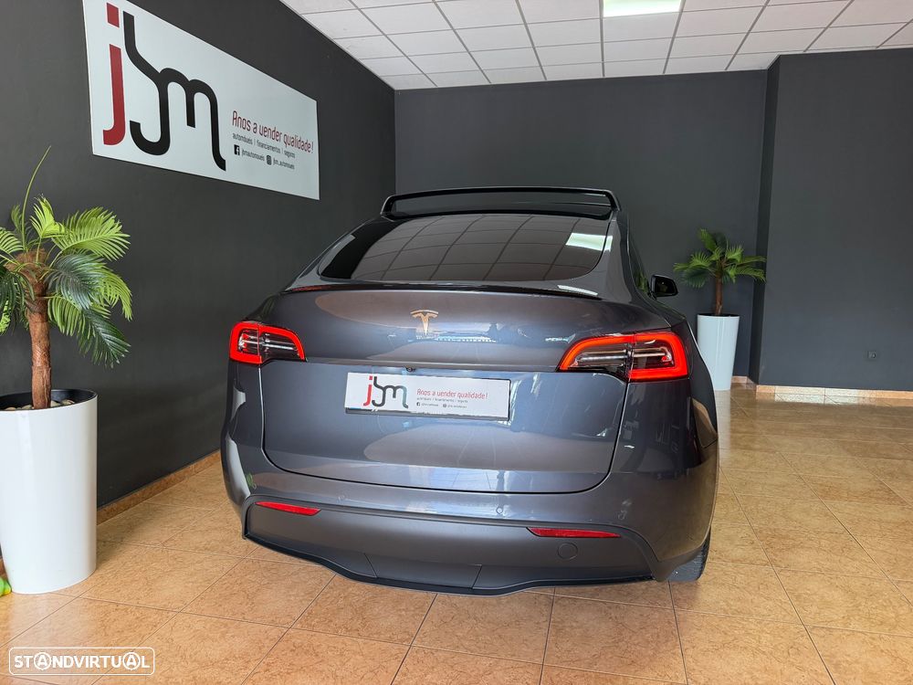 Tesla Model Y Long Range Tração Integral - 14