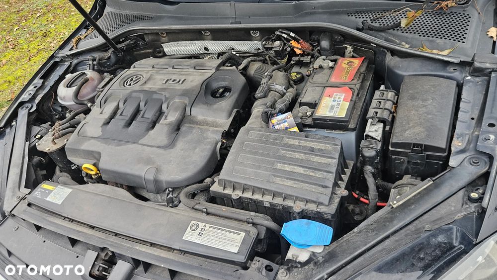 Volkswagen Golf 1.6 TDI DPF BlueMotion - 20