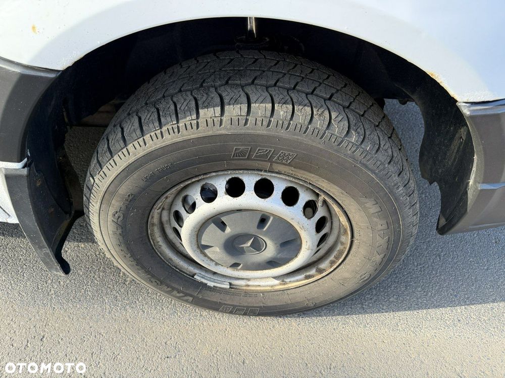 Mercedes-Benz Sprinter - 11