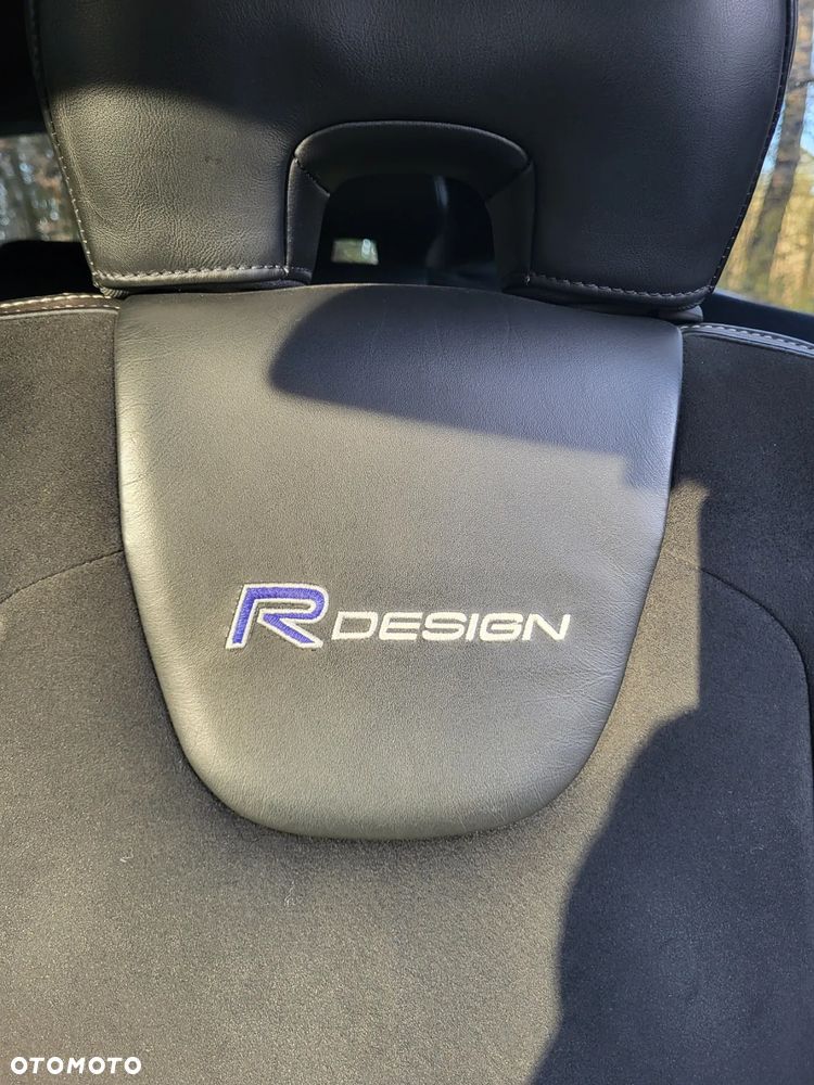 Volvo V40 D2 R Design - 22