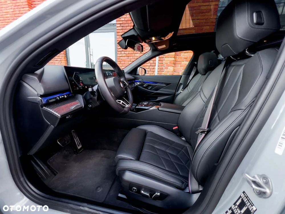 BMW Seria 5 - 26