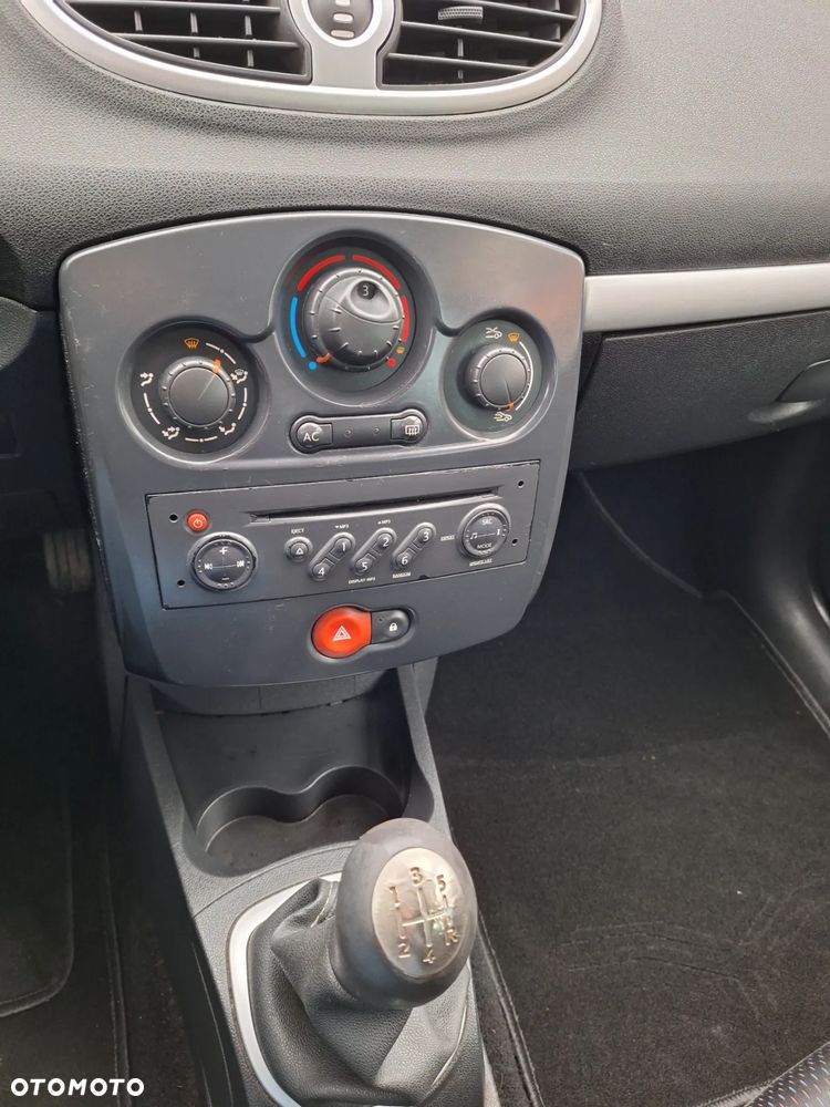 Renault Clio 1.5 dCi Authentique - 13