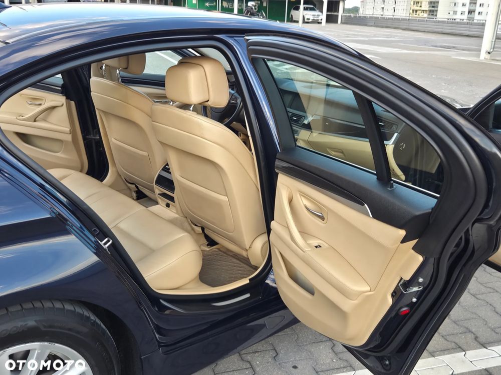 BMW Seria 5 528i xDrive - 21