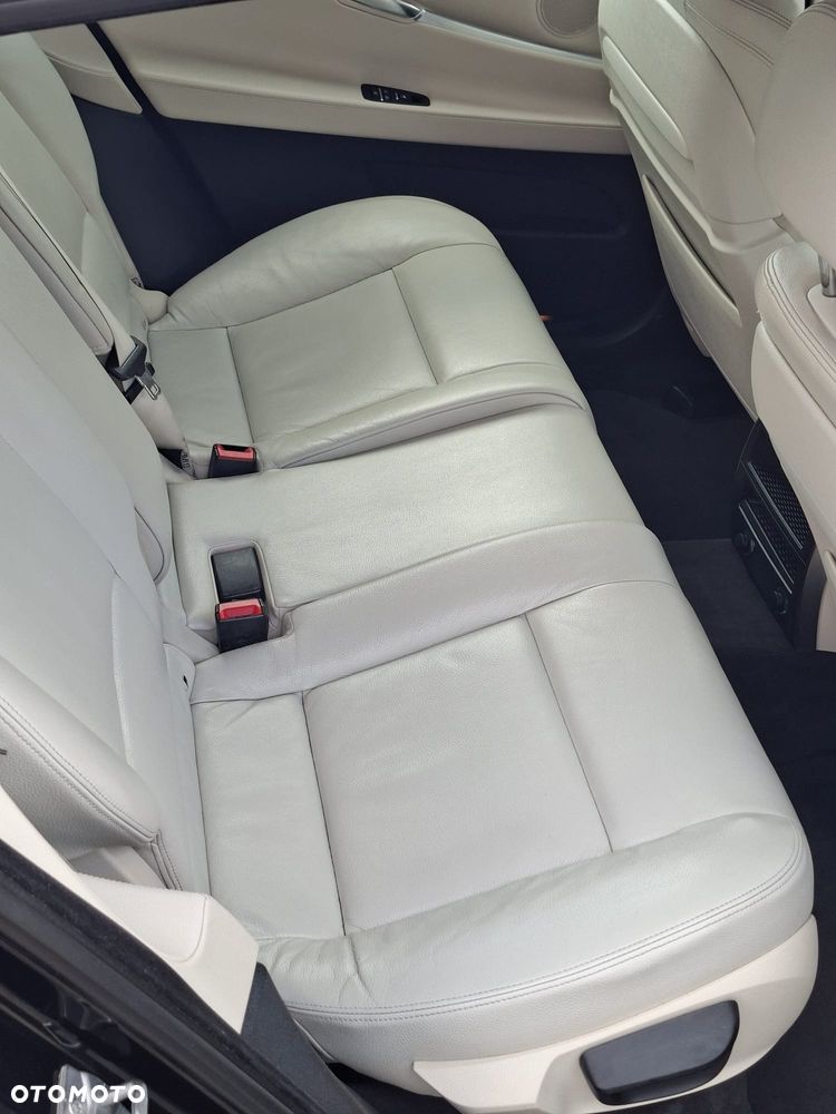 BMW 5GT 535i xDrive - 8