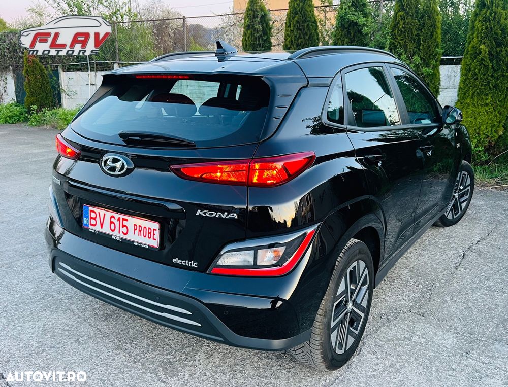 Hyundai KONA Select - 3