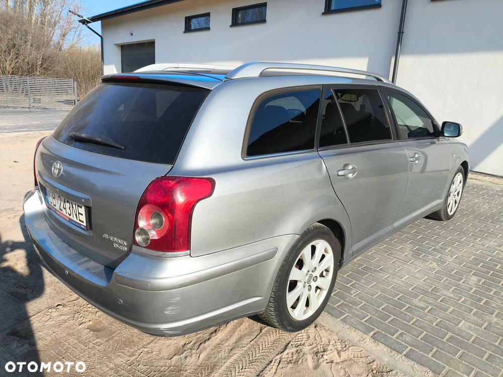 Toyota Avensis 2.2 D-CAT Travel - 3