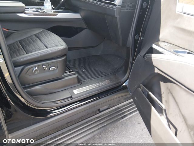 Cadillac Escalade 6.2 V8 AWD AT Platinum - 8