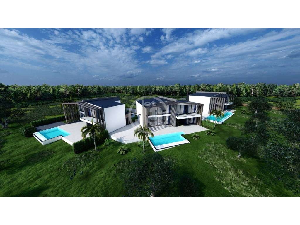 Lote com projeto aprovado - 3 moradias com piscina (Almancil / Loulé) - Grande imagem: 2/18