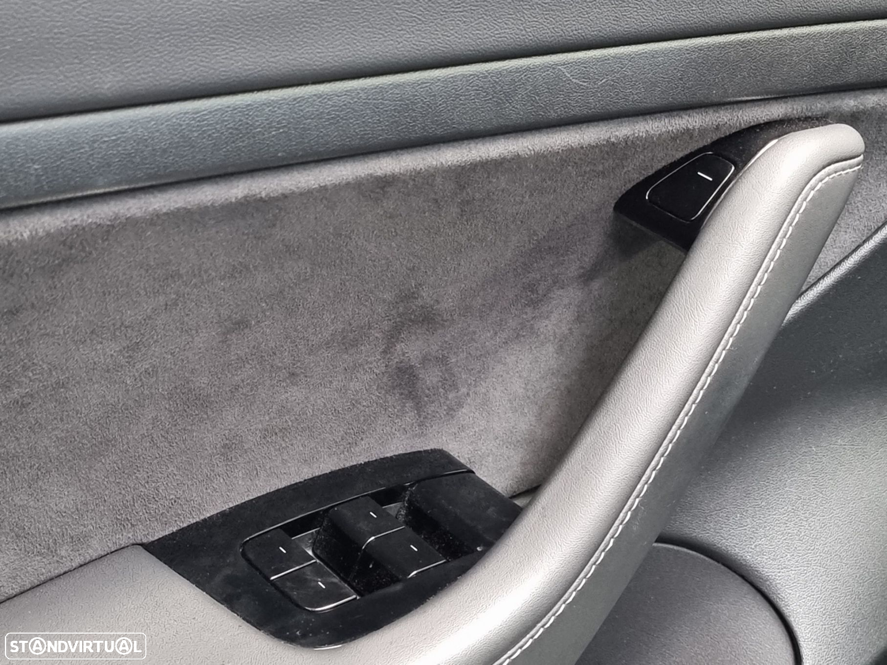 Tesla Model 3 - 11