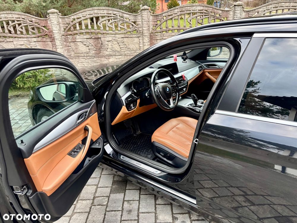 BMW Seria 5 520d Sport Line - 12