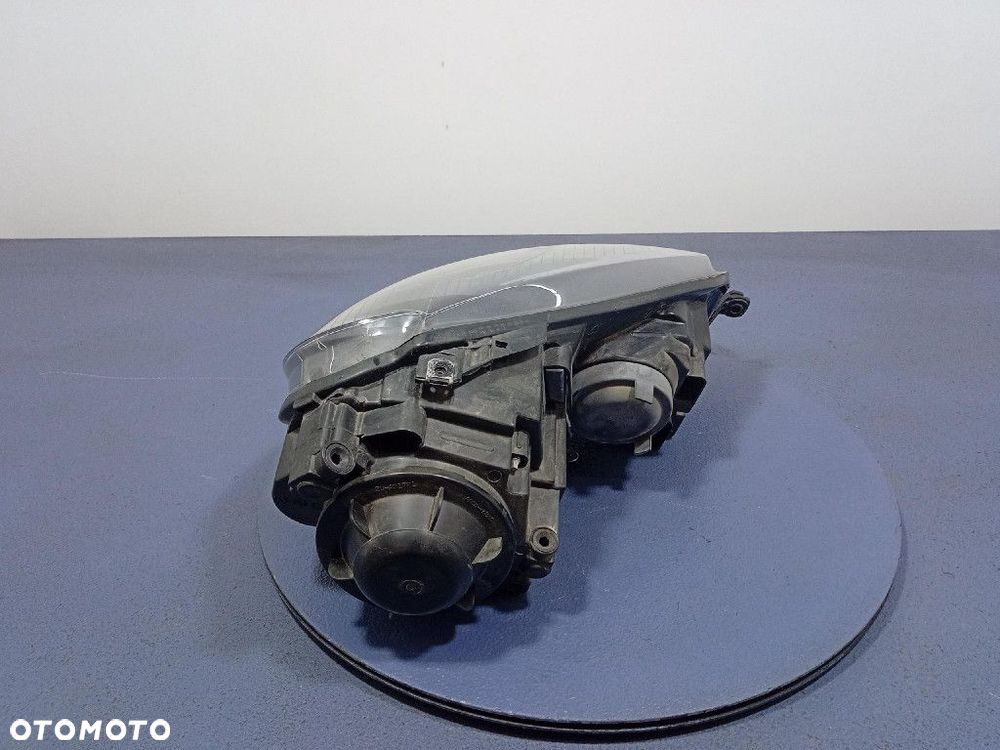 VW GOLF V 03-09 REFLEKTOR LEWY LAMPA PRZÓD 20-A318B - 4