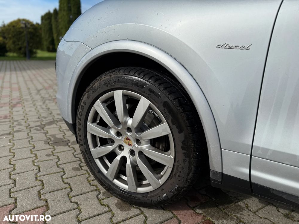 Porsche Cayenne Diesel Tiptronic S - 27